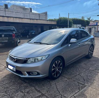 HONDA CIVIC 2.0 LXR 16V FLEX 4P AUTOMÁTICO HONDA CIVIC 2.0 LXR 16V FLEX 4P AUTOMÁTICO